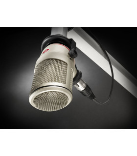 GearIT Microphone Dynamique cardioïde de scène avec Interrupteur  Marche/arrêt, Clip pour Micro et Sac à Fermeture éclair – 1 Paquet :  : Instruments de musique et Sono